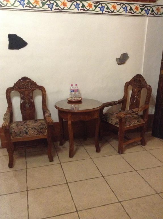 Hotel Los Escudos Patzcuaro Bagian luar foto