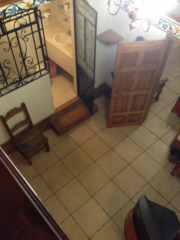Hotel Los Escudos Patzcuaro Bagian luar foto