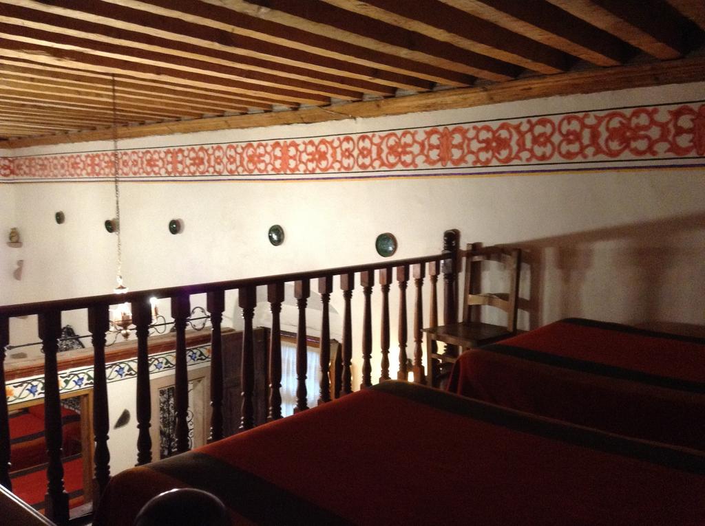 Hotel Los Escudos Patzcuaro Bagian luar foto