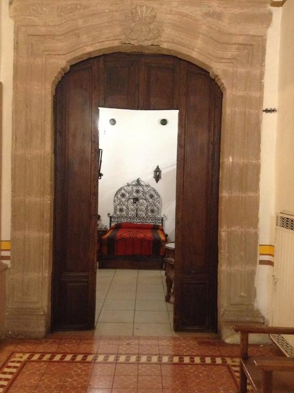 Hotel Los Escudos Patzcuaro Bagian luar foto